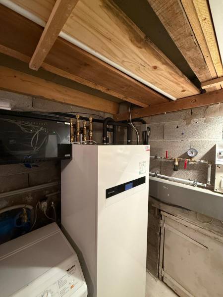 Chauffage sur mesure avec réseau encastré et pompe à chaleur Panasonic haute performance, Eco système vous réalise votre projet sur mesure à Lambesc et ses alentours.
