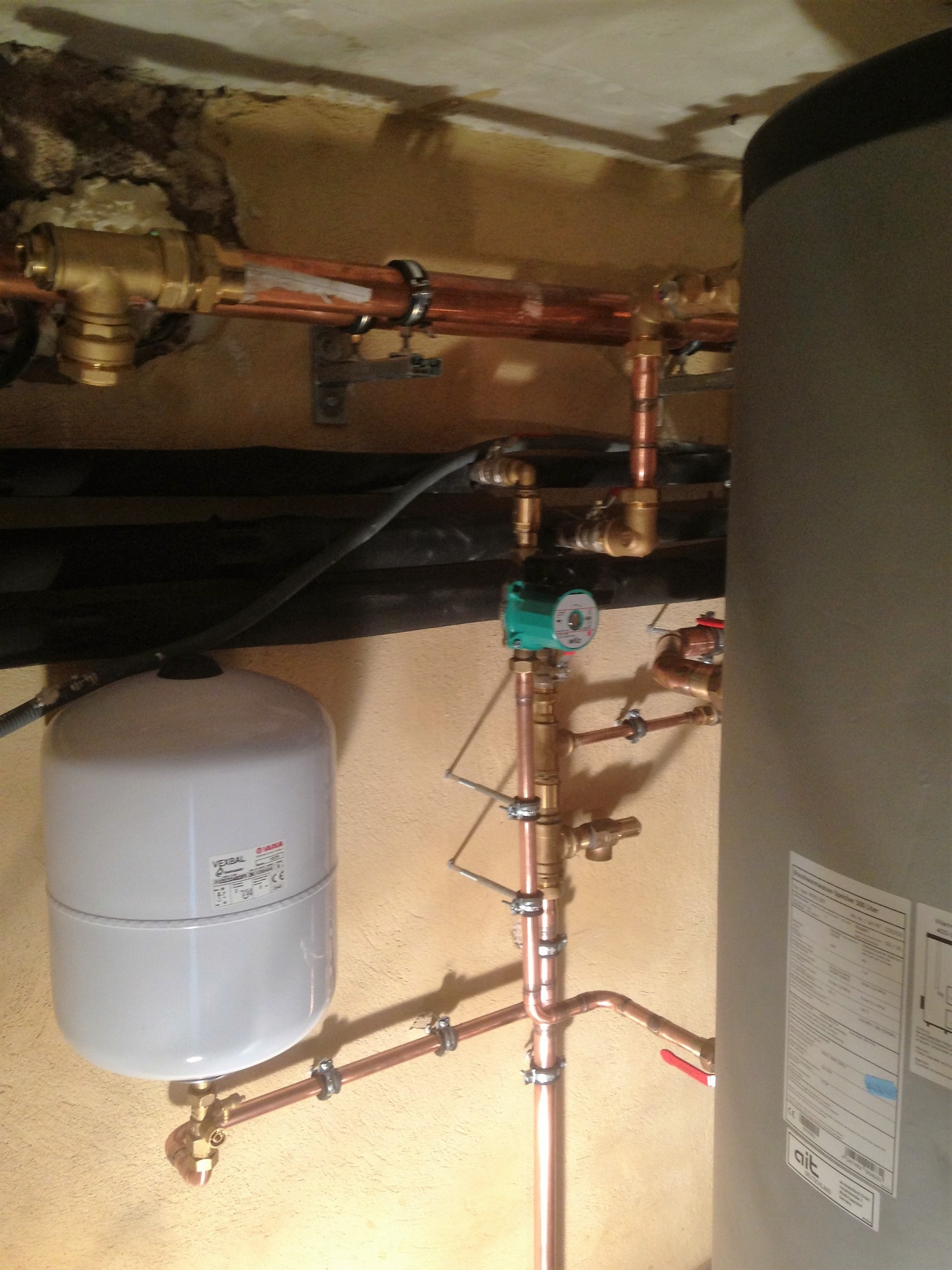 Installation pompe à chaleur géothermique ALPHA INNOTEC ALTERRA SWC 192 H3 à Luynes.